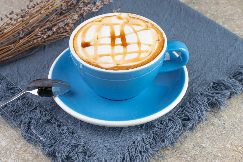 Kỹ thuật rót phân tầng caramel macchiato