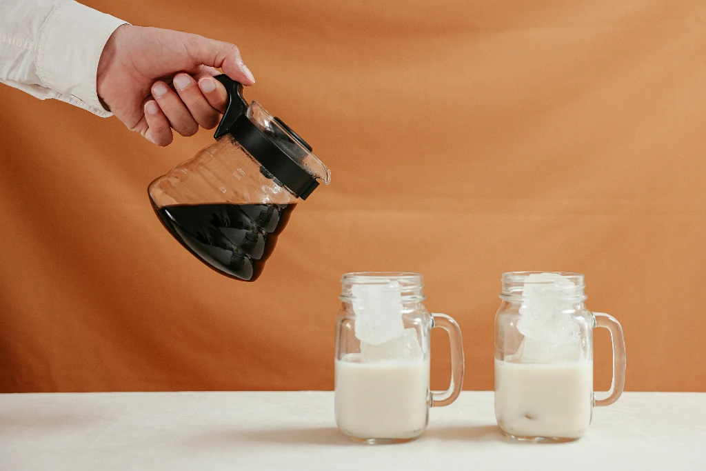 cách pha cold brew cam tươi tại nhà