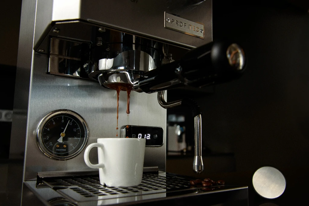 Các yếu tố ảnh hưởng trực tiếp đến flow rate máy pha