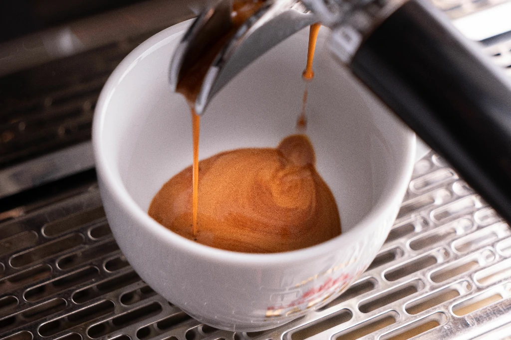 Phối trộn Robusta và Arabica để kéo Crema dày hơn