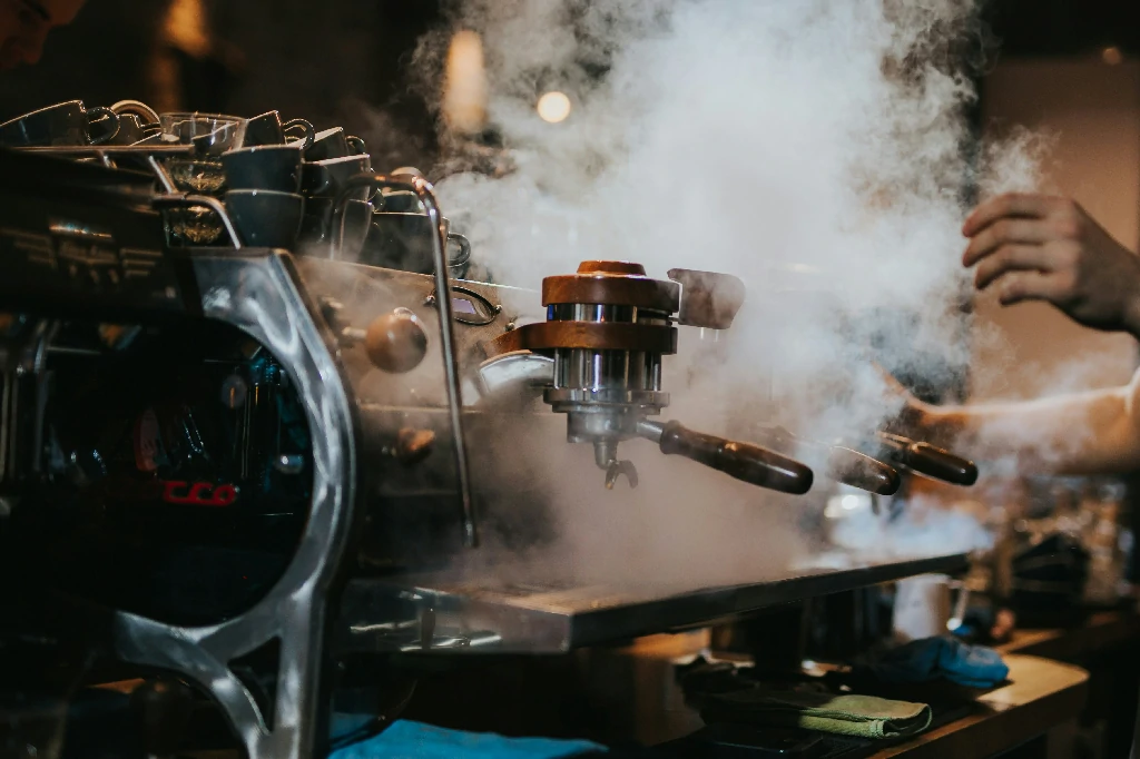 chọn máy pha cafe quán mới