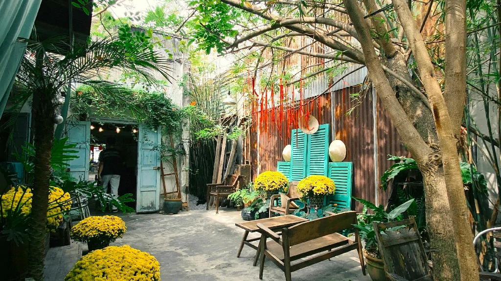 Mở quán cà phê sân vườn cảnh quan xanh mát